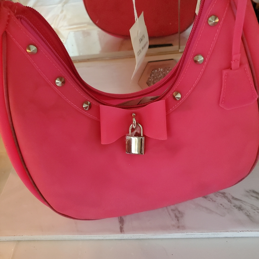 Hot Pink Lucite SHOULDER BAG - Picture 2 of 7